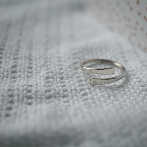 Adjustable hammered silver ring