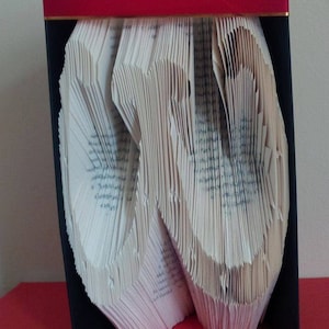 Horseshoes book folding pattern