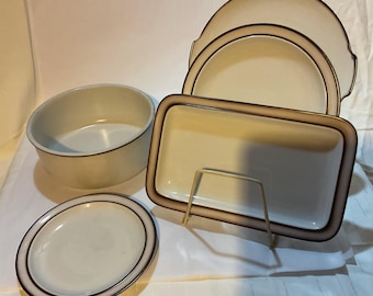 Vajilla europea de 73 piezas de Rosenthal.