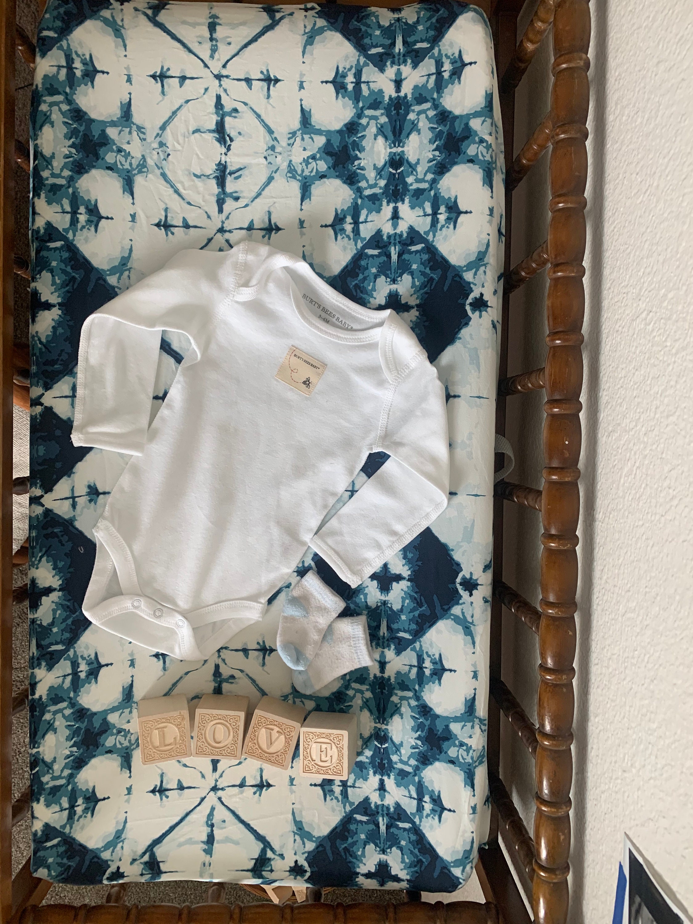 tie dye crib bedding