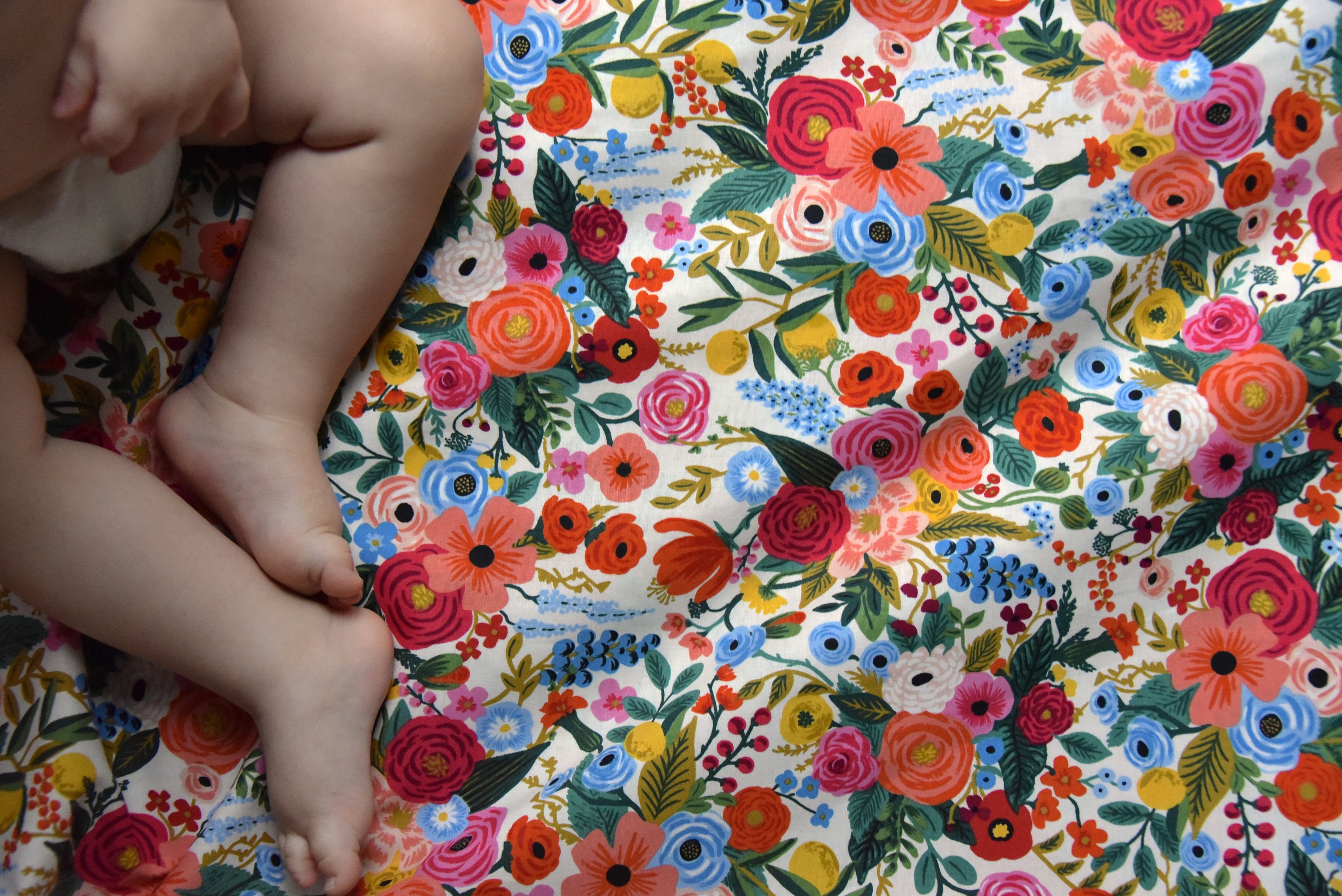bright cot sheets