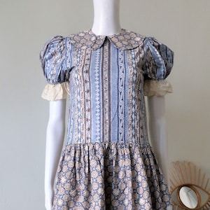 Finnish Vintage cotton midi dress with folklore pattern Peter Pan collar puff sleeves cottagecore 1980s 80s made in Finland