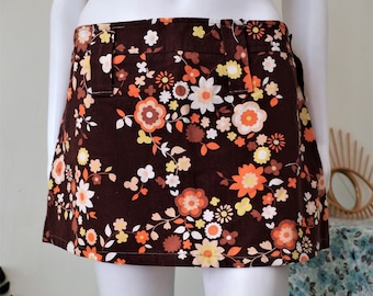 Vintage Stefanel Italy Baumwolle Mini Rock mit braunem Blumenmuster 70s 1990s 90s 2000s 00s