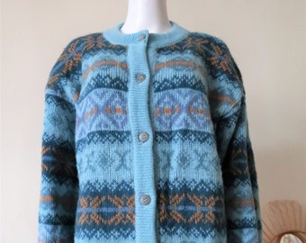 Vintage Icelandic light blue wool knit cardigan sweater with fairisle pattern 1980s 80s 1990s 90s made in Iceland