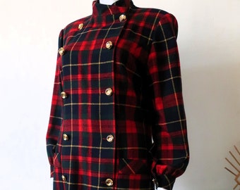 Vintage double-breasted light wool coat with tartan check golden metal buttons and high neck 1980s 80s
