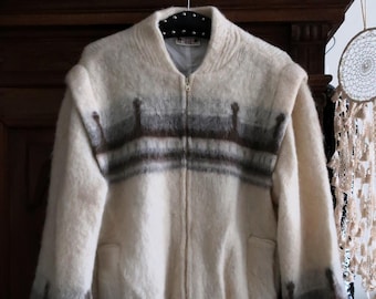 Icelandic Vintage Roskva wool knit zipper jacket sweater cardigan ivory white with Nordic folklore pattern 1980s 80s made in Iceland
