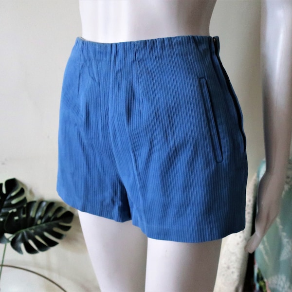 French Vintage sky blue shorts structured cotton highwaist with elasticated waist 1970s 70s made in Paris France