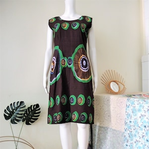 Vintage brown cotton sleeveless midi shift dress with fantasy pattern and back vent 2000s 00s