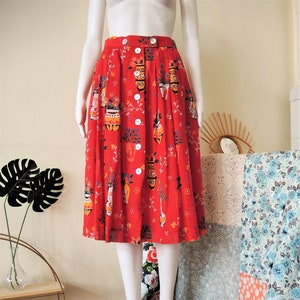 Vintage Geiger Tyrol pleated trachten cotton gauze skirt with flower branches vases print mother of pearl buttons 1990s 90s made in Austria