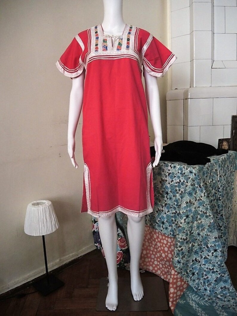 SALE** Vintage pink folklore embroidered kaftan mini dress with cap sleeves 1980s 80s **SALE
