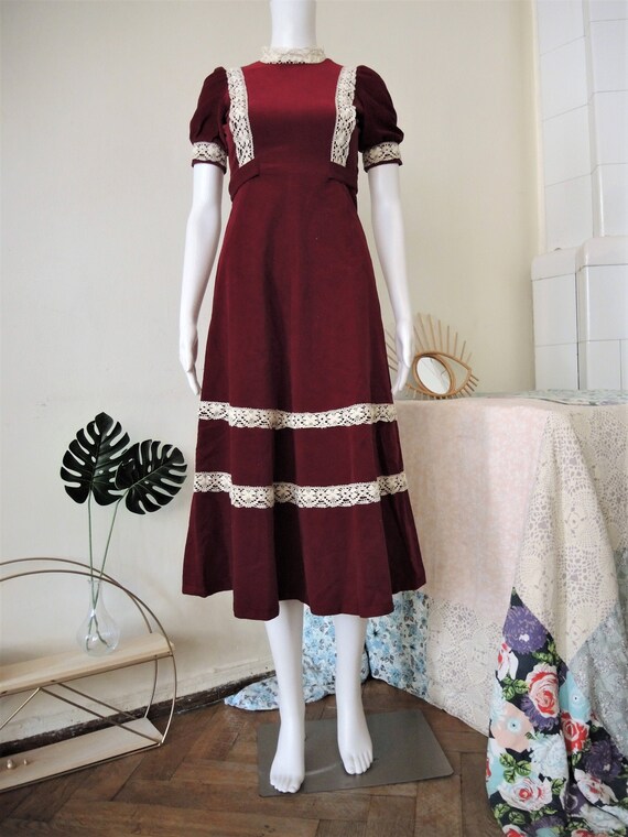 Vintage wine red velvet prairie midi dress with cr