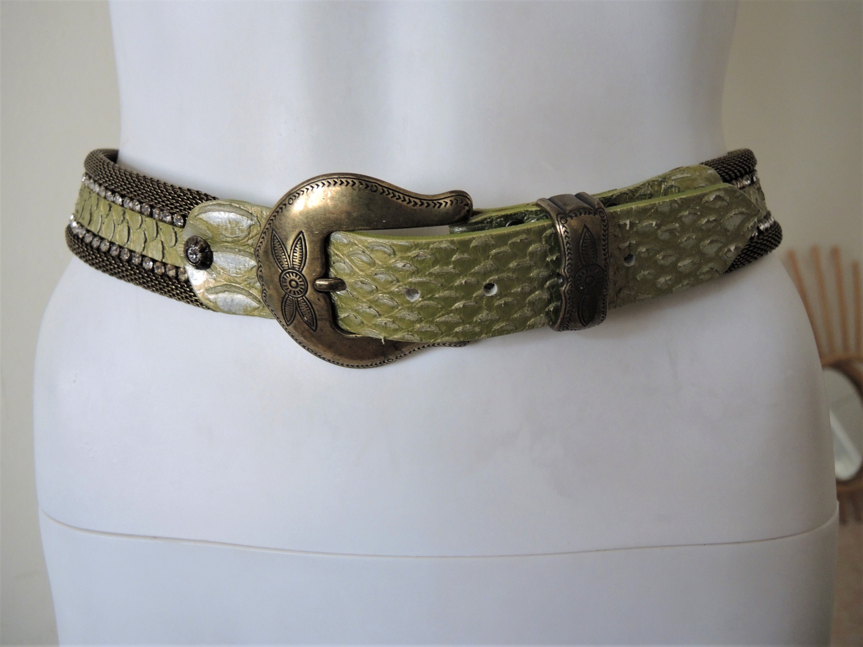 Gold Metal Mesh Ladies Belt with Western Concho Style Buckle Set