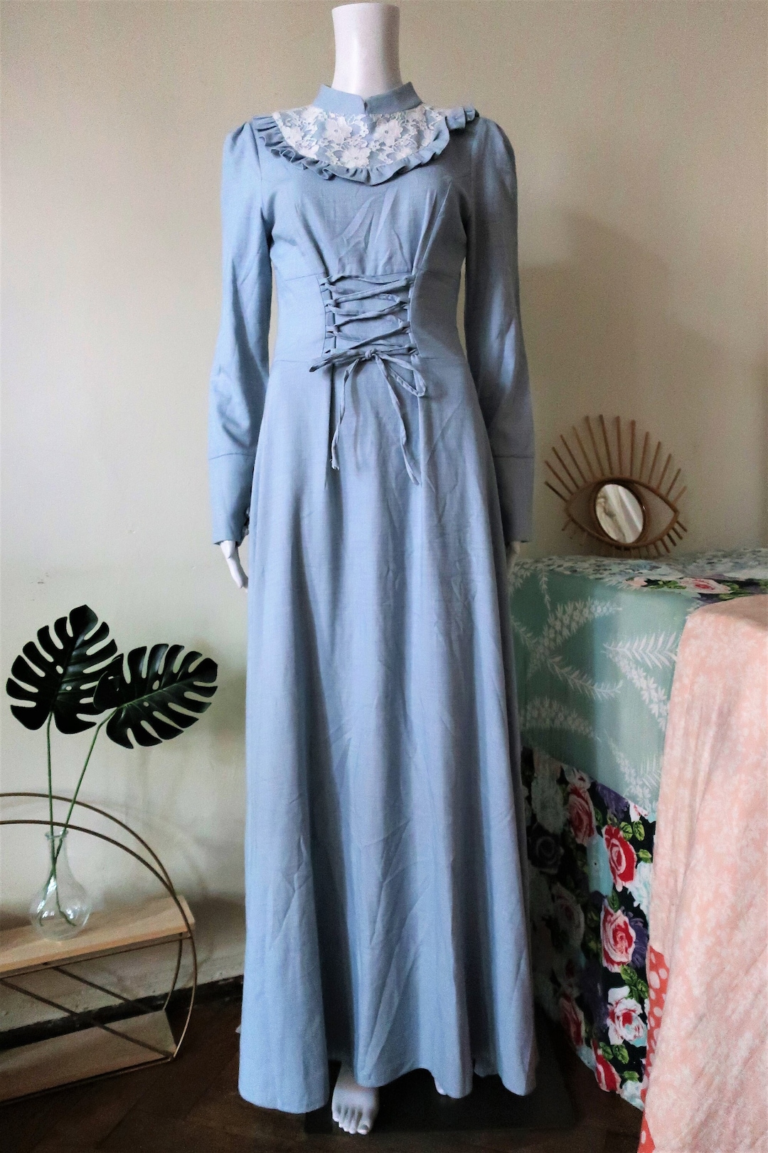 silk green dress Emerald Satin V Neckline – Désir Couture Spoonbread - Cinnamon and Size:M1 YGroup_colourway-sunflower