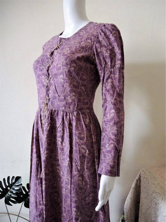 Vintage Vanessa Finland lilac floral cotton midi … - image 4