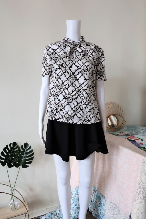 Vintage flowy blouse with houndstooth grid check a