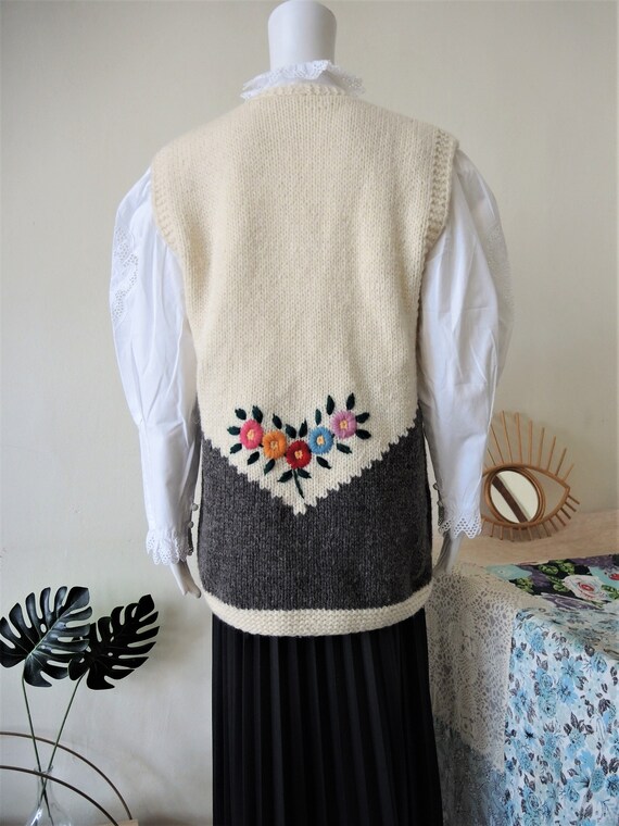 Vintage handmade chunky wool knit folklore vest w… - image 9