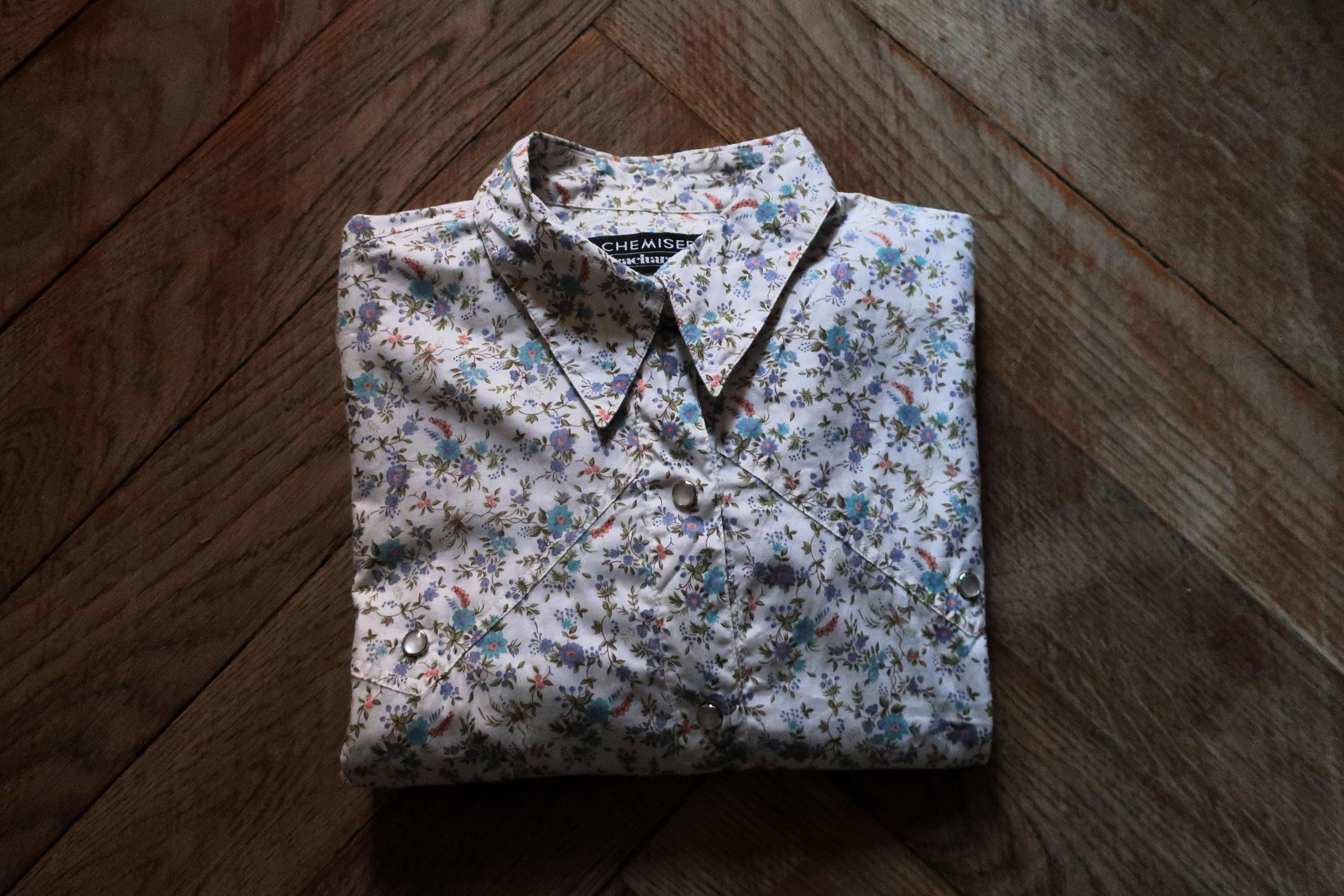 French Vintage Cacharel floral cotton blouse shirt with Western yoke and snap buttons 1990s 90s made in Italy