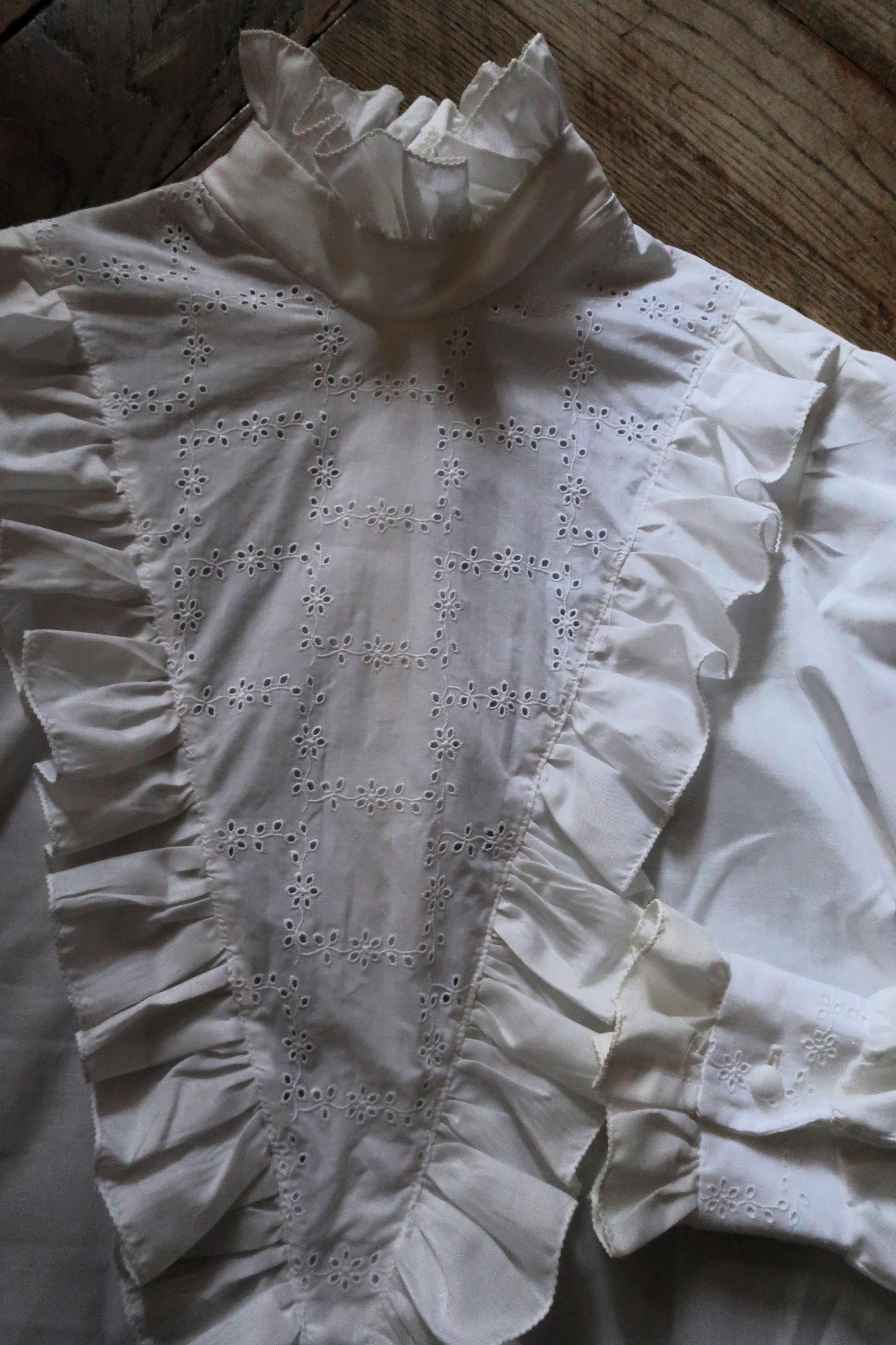 German Ruffles German Vintage White Prairie Blouse White With Pie Crust Collar ...