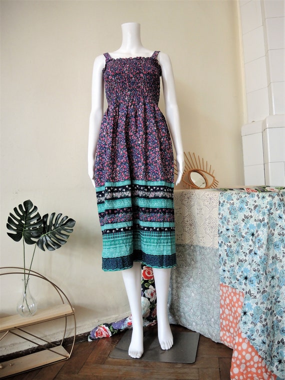 Vintage ditsy floral smocked midi strap sundress dress with contrasting border 1970s 70s 1980s 80s