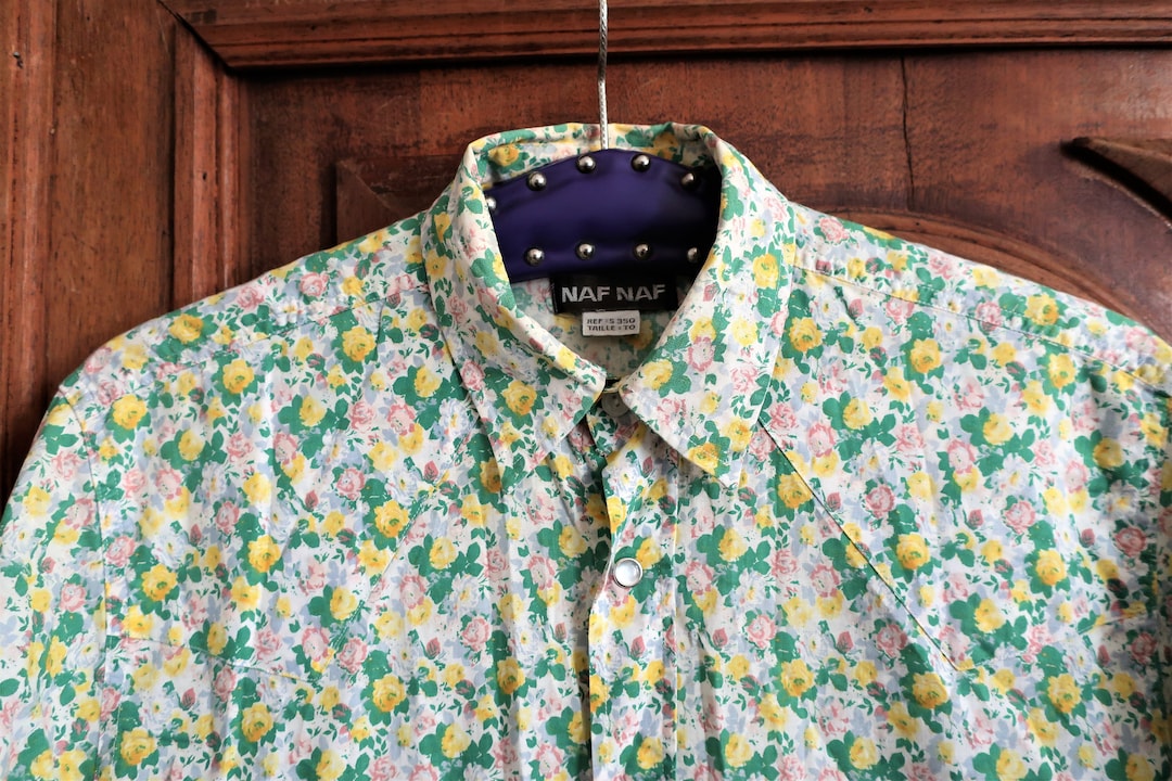 Chemise chemisier en coton fleuri NAF NAF vintage Français avec empiècement  western et boutons-pression des années 90 des années 90 France