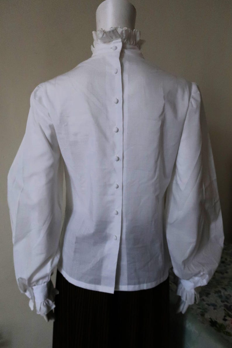 German Ruffles German Vintage White Prairie Blouse White With Pie Crust Collar ...