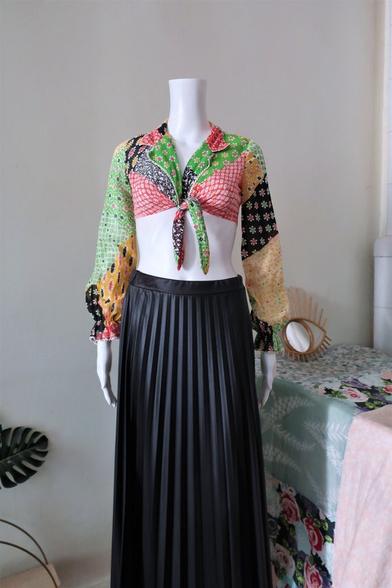 Vintage cropped tie blouse with patchwork print an