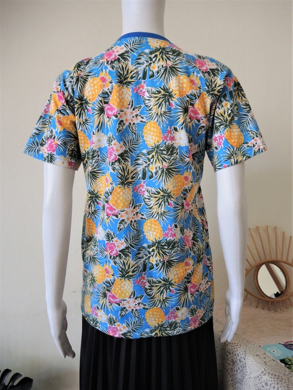 Vintage azure blue tropical print cotton t-shirt … - image 7