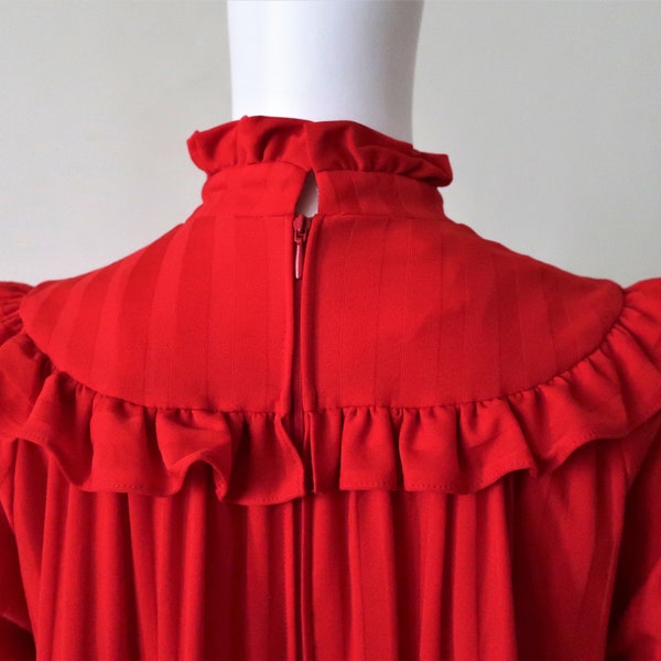 Swedish Vintage red midi dress with pie crust collar and ruffle bib 1970s 70s 1980s 80s