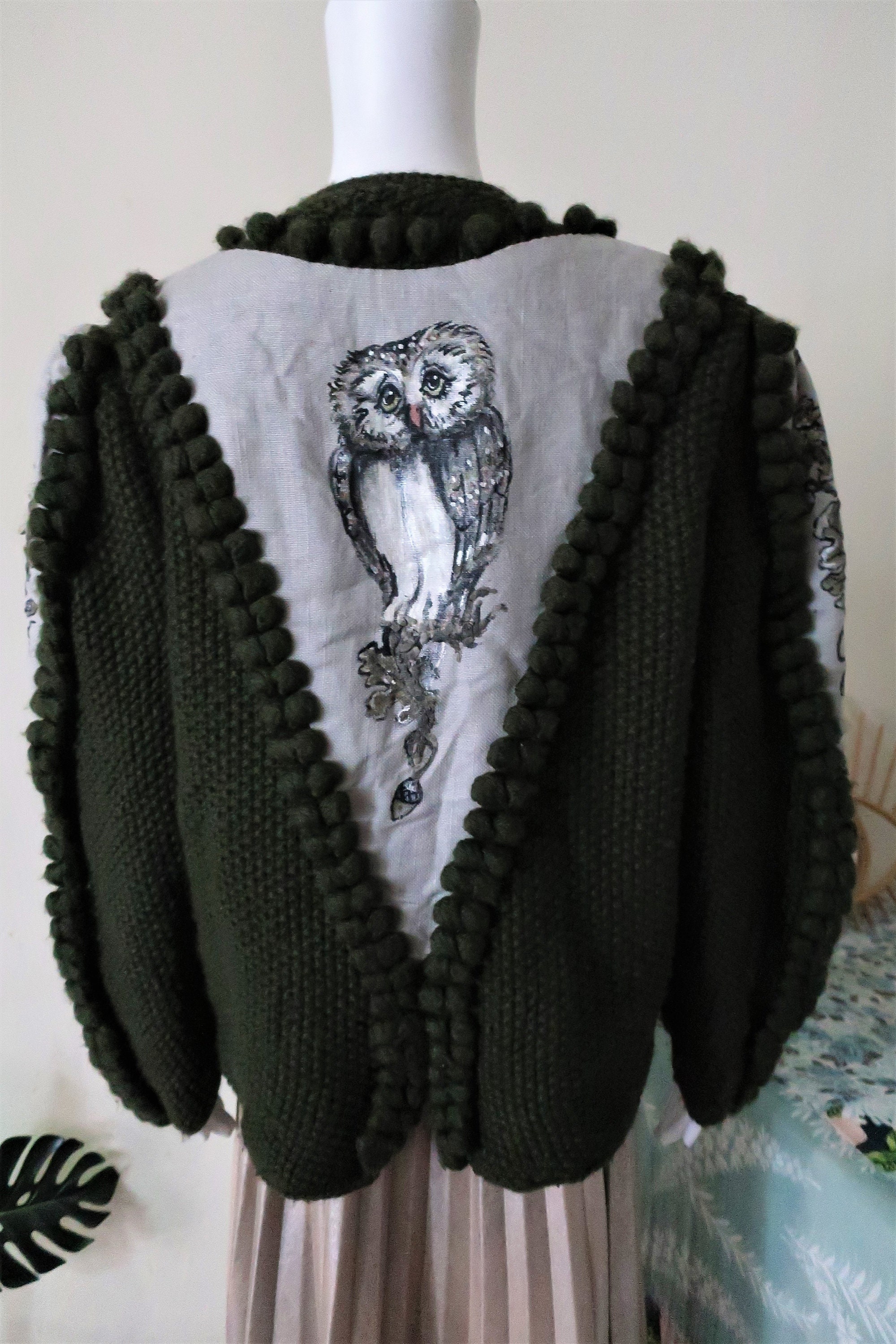 1980年代オーストリア製のハンドニットカーディガン パープルの花刺繍