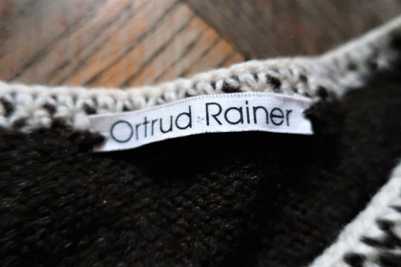 Austrian Vintage Ortrud Rainer handmade trachten … - image 10