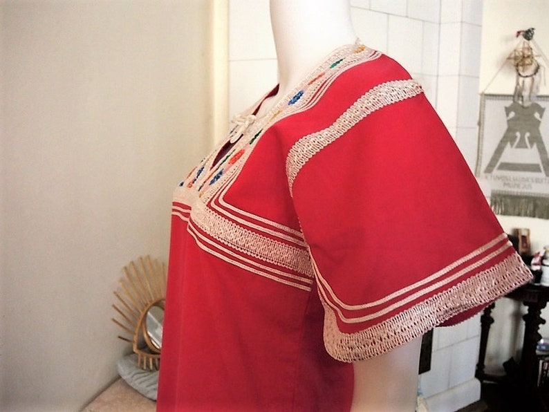 SALE** Vintage pink folklore embroidered kaftan mini dress with cap sleeves 1980s 80s **SALE