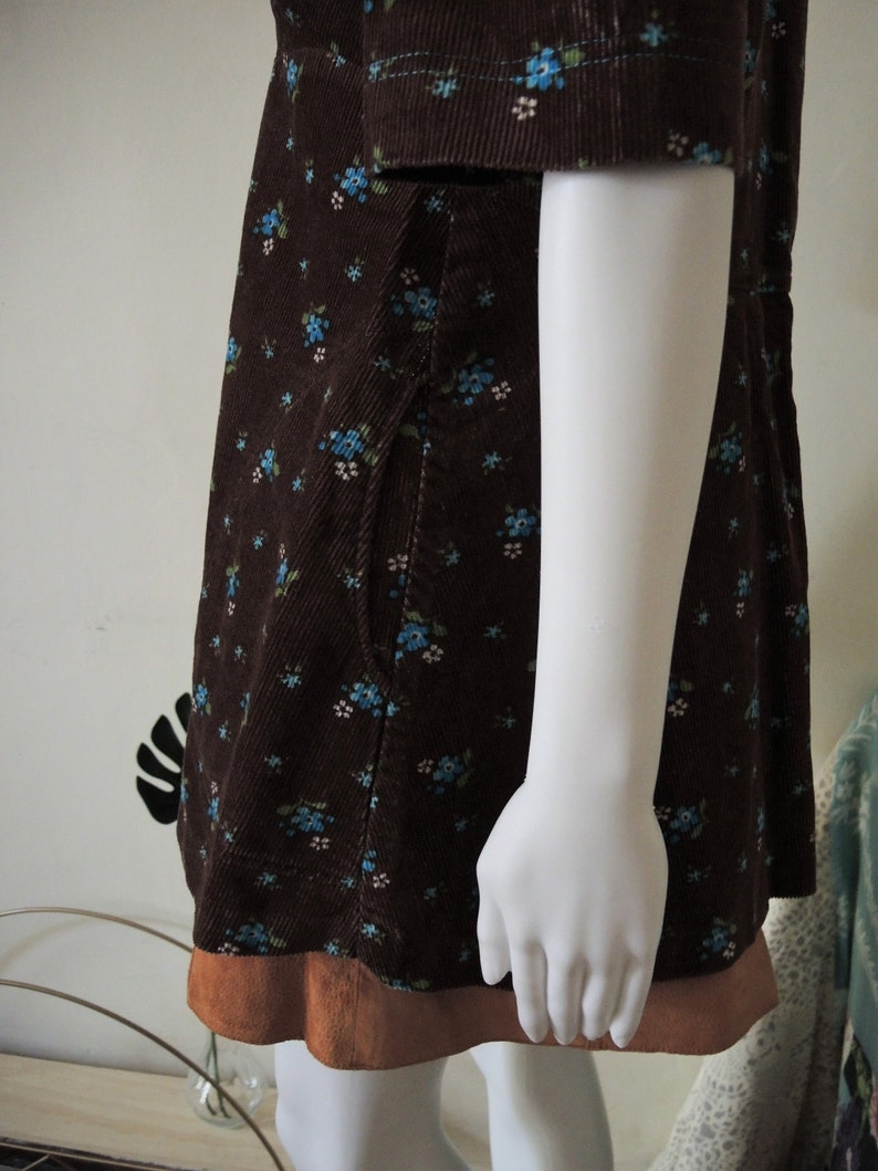 SALE** Vintage brown floral corduroy blouse with large collar puff sleeves empire waist 1970s 70s **SALE