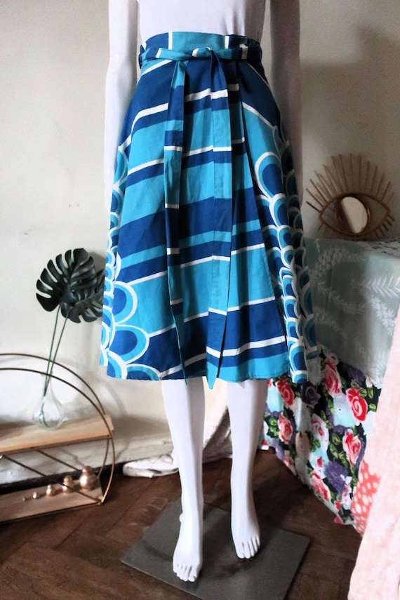 Finnish Vintage Wrap Skirt Cotton With Wave Scallop Pattern and