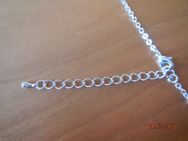 Sparkling Silver-tone Chain with Layered Pin Hammered Circle Pendants Necklace
