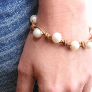 Leather and Pearl Bracelet Knotted Leather Bracelet Leather and Pearls Leather Jewelry Beach Jewelry Ocean Jewelry Gift For Women