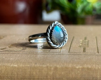 Labradorite Handcrafted Sterling Silver Ring - Handmade Metalsmith Jewelry - Kentucky Artist - Size 7.5