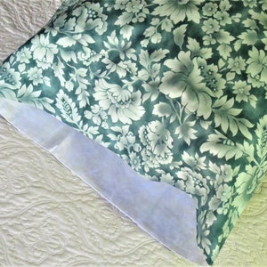 Green Floral pillow case, king size green pillow case with flowers, floral green bedding, bedding with green flowers, green flowers fabric
