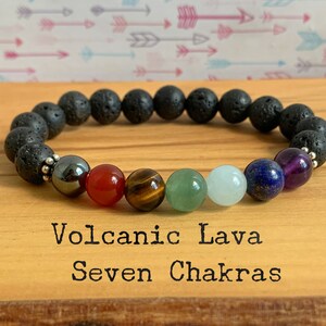 Mala de muñeca de lava volcánica de 7 chakras // Conexión a tierra del chakra raíz - Estabilidad y seguridad - Equilibrio emocional