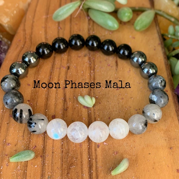 Moon Phases Wrist Mala // Living in Rhythm with the Moon's Cycles, New Moon - Waxing - Full Moon - Waning