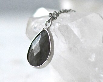 Labradorite necklace, Gemstone necklace, stainless steel, drop pendant, drop necklace, labradorite jewelry, gift labradorite, stone necklace