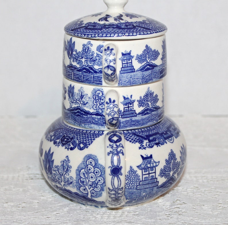 Creamer Jug /& Sugar Bowl with Lid Early 1920-1940 Scarce Piece Gorgeous Teapot Blue Willow Stacking Teapot for One