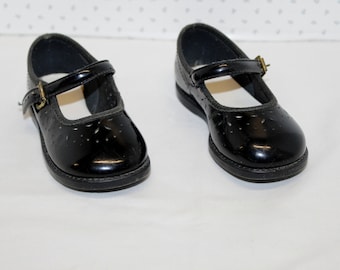 Vintage Savage Shoes Toddlers Black Patent Leather Mary Jane Shoes with Original Box Size 6 1/2C