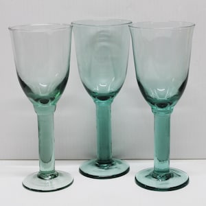 Vintage Set of 3 Wine Goblets in Green Glass, Long Stemmed Wine or Water Glasses, Very Nice Stemware