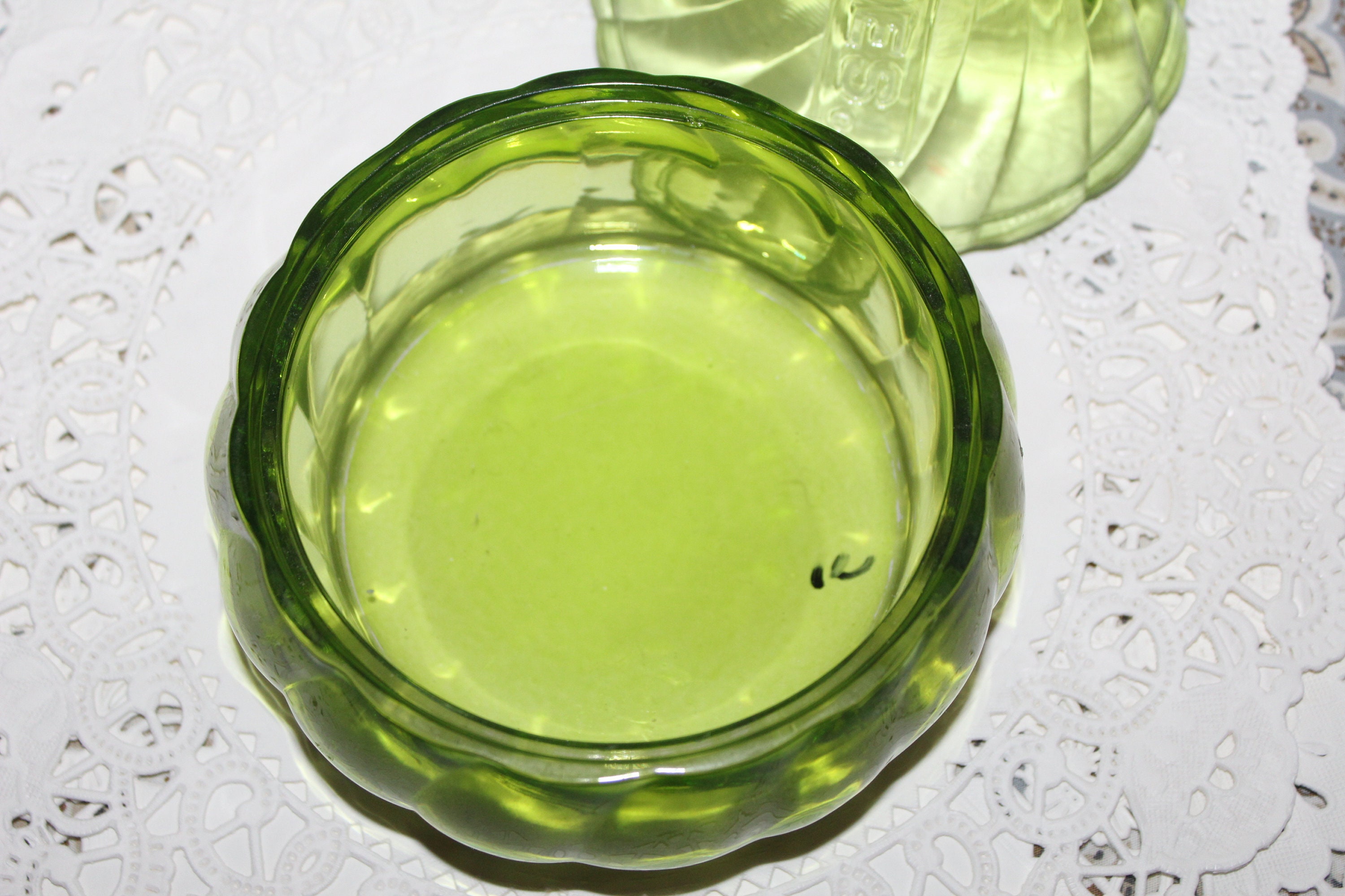 Vintage Hershey's Kisses Green Glass Candy Dish With Lid