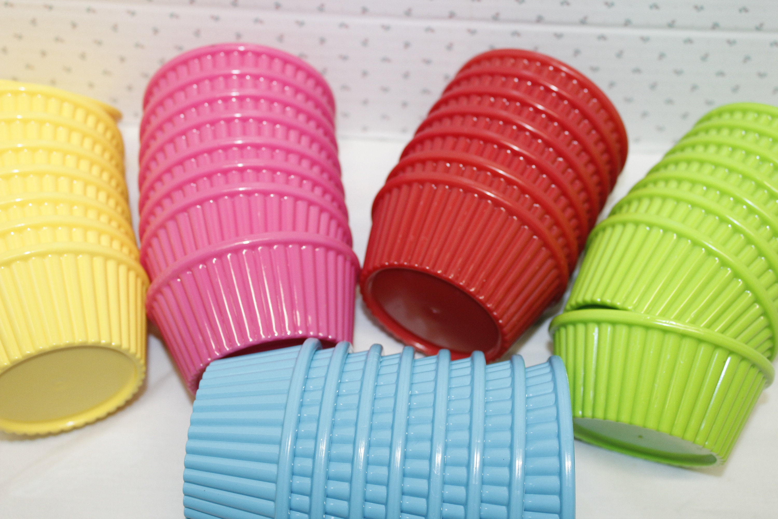 Ribbed Plastic Cups 