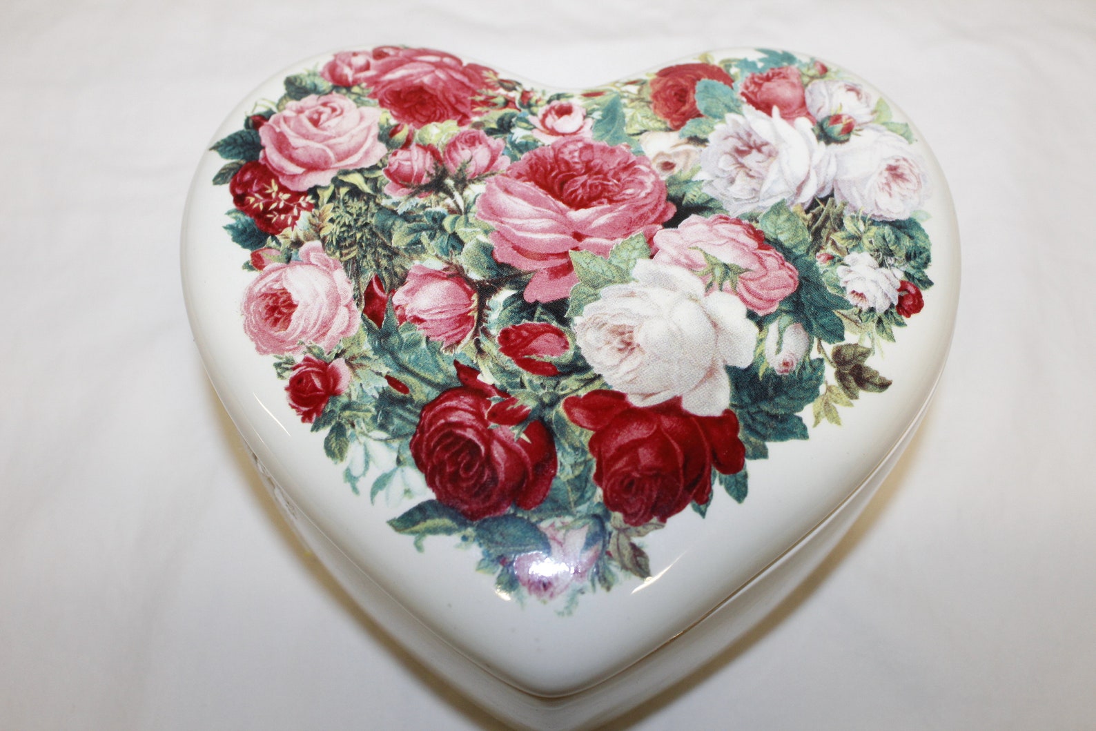 Ceramic Trinket Box Heart Shaped Lid Covered in Pink Roses Etsy