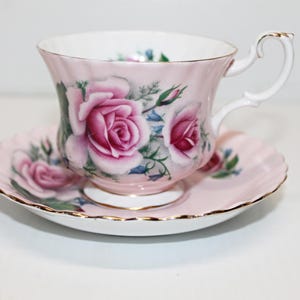 Vintage Royal Albert Pink Teacup and Saucer, Light Pink with Large Pink Roses , Beautiful