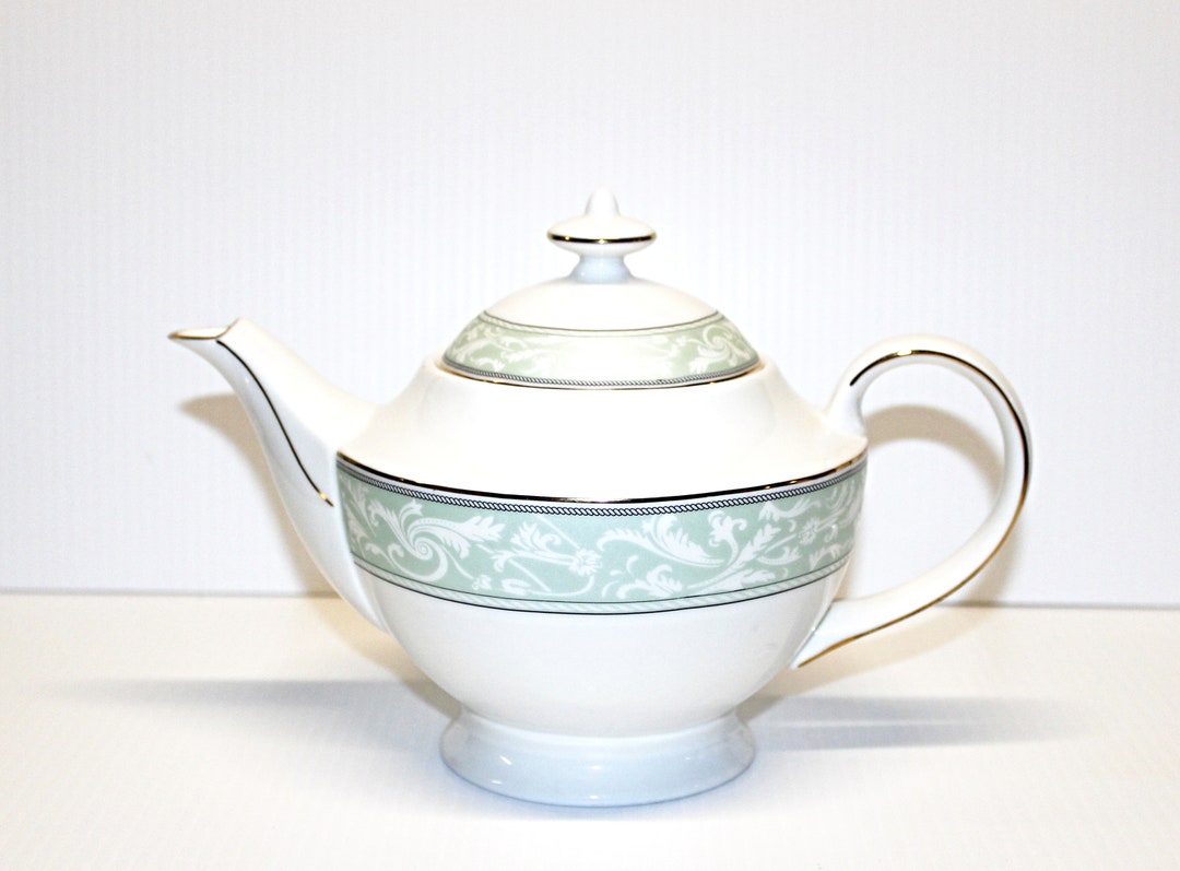 Vintage Bone China Teapot Royal Savoy 6 Cup Teapot Elegant Etsy