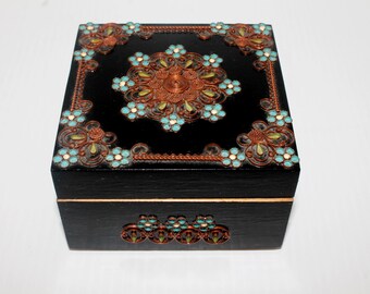 Vintage Ukrainian Wood Trinket Box, Copper Wire Floral Decor