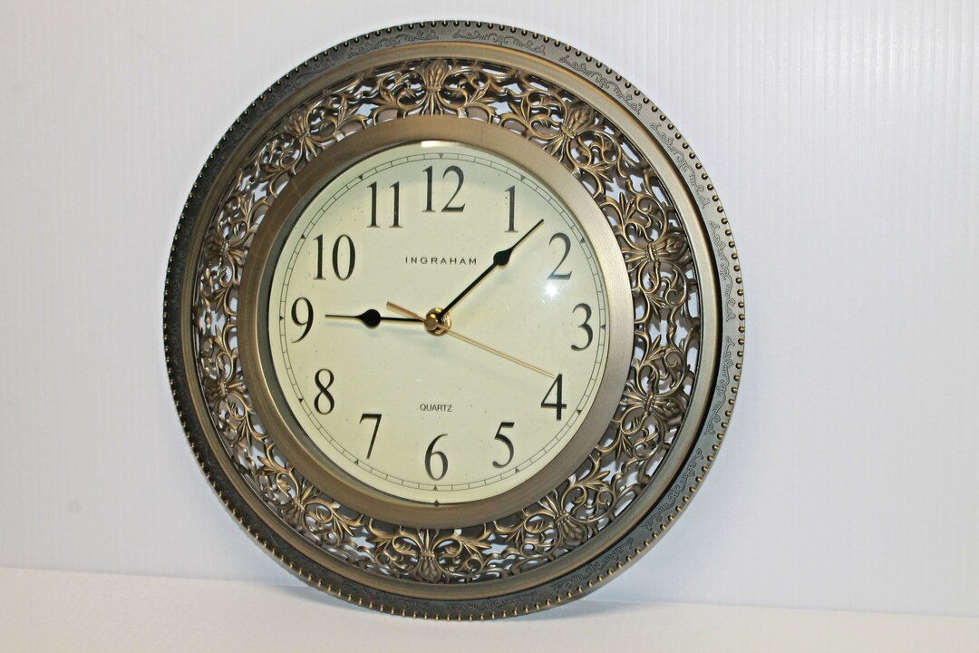 INGRAHAM Wall Clock Battery Operated 12 Round Clock Etsy
